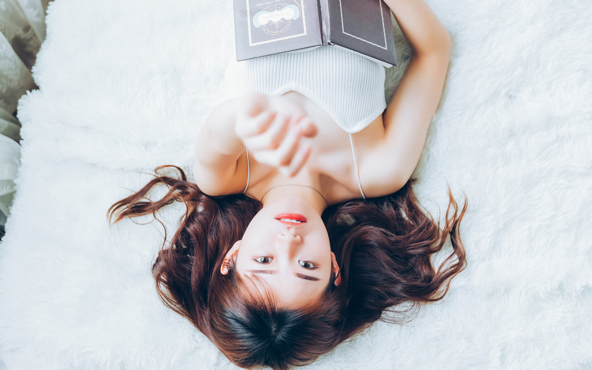 足球史上唯一的一天，当弗拉霍维奇刷新纪录的夜晚，撞上洪都拉斯压哨的奇迹