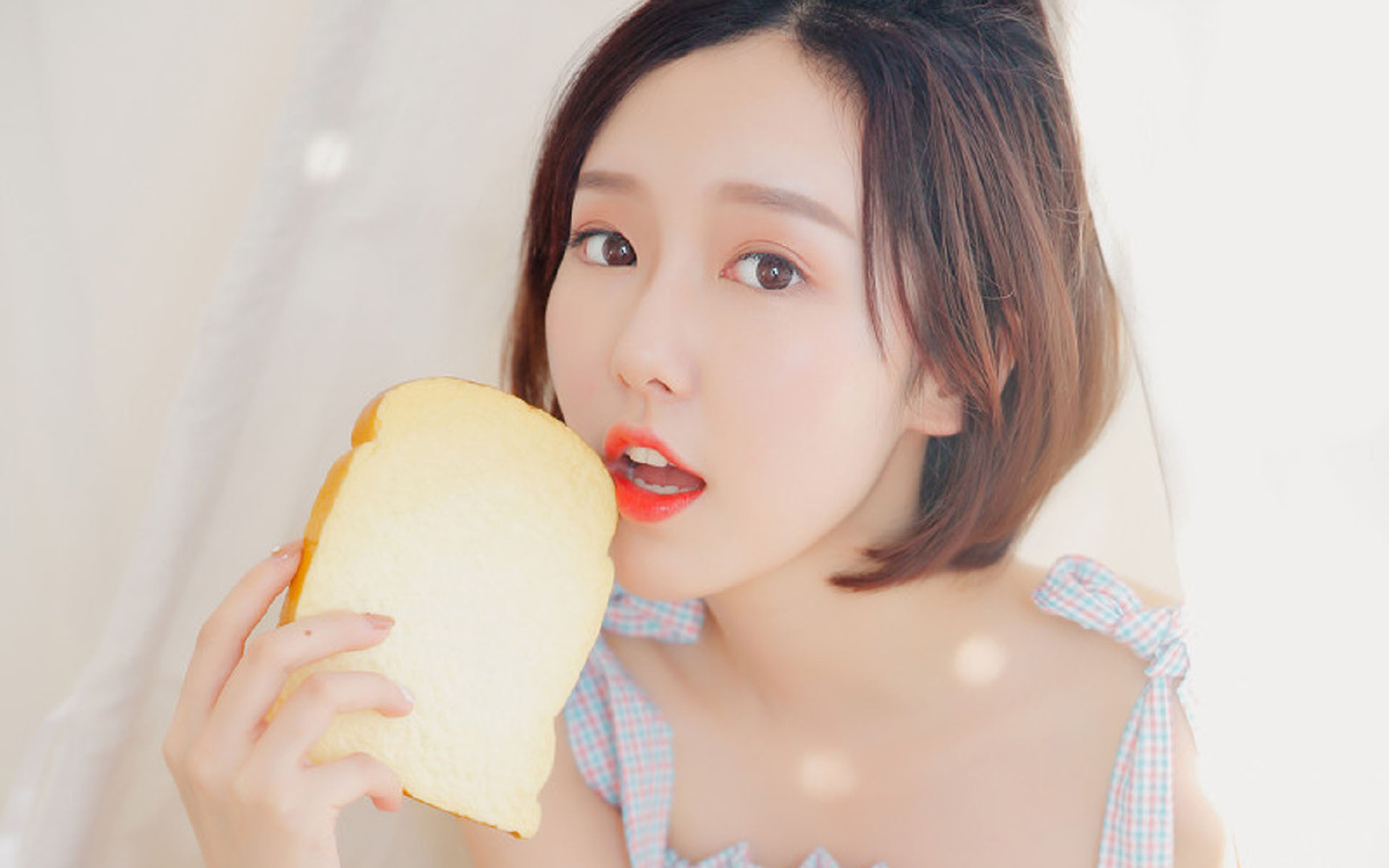 逆袭背后的灵魂，苏亚雷斯如何以沉寂闪电击穿几内亚防线？