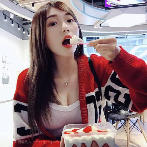我们先扩展思维，构思一个能统领全文的标题